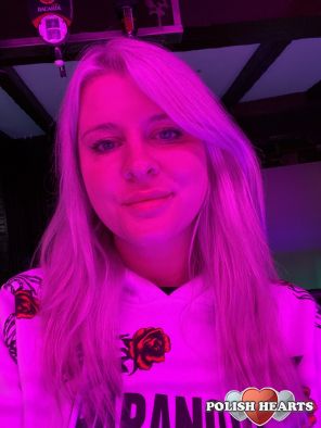 AnnaHolland AnnaHolland